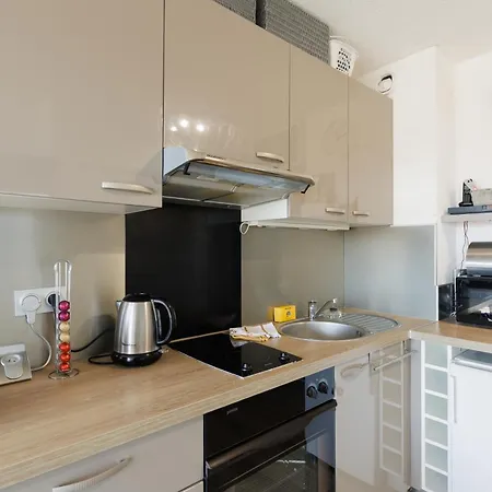 Les Coteaux Du Preconil Yourhosthelper Apartment